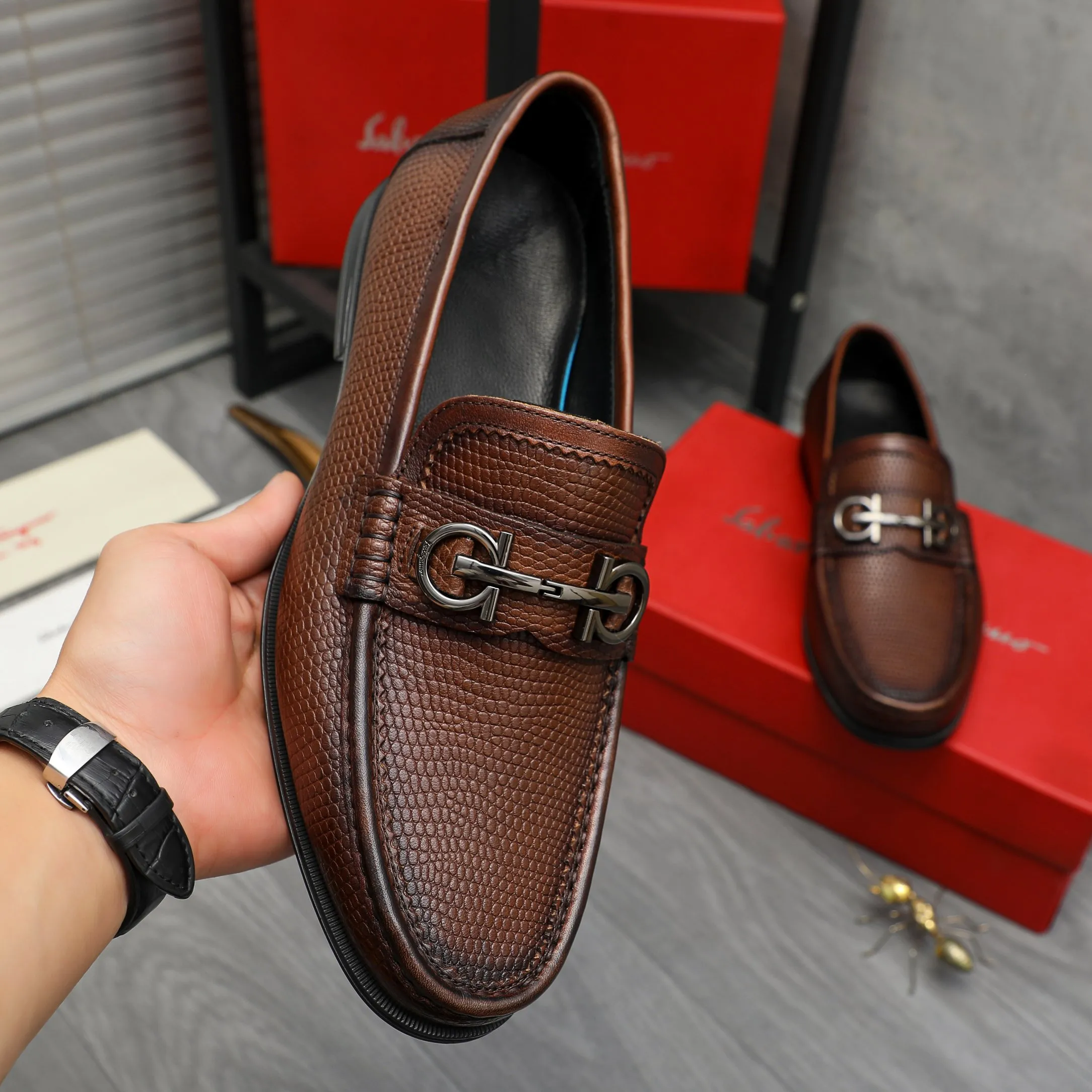 Men's shoes 💰p442 Product trademark: Ferragamo " Ferragamo ] Business slip-on leather shoes Regular size: 38-46 (45.46 custom-made, non-returnable) Product materials: Selected grained cowhide upper, cowhide lining, rubber outsole